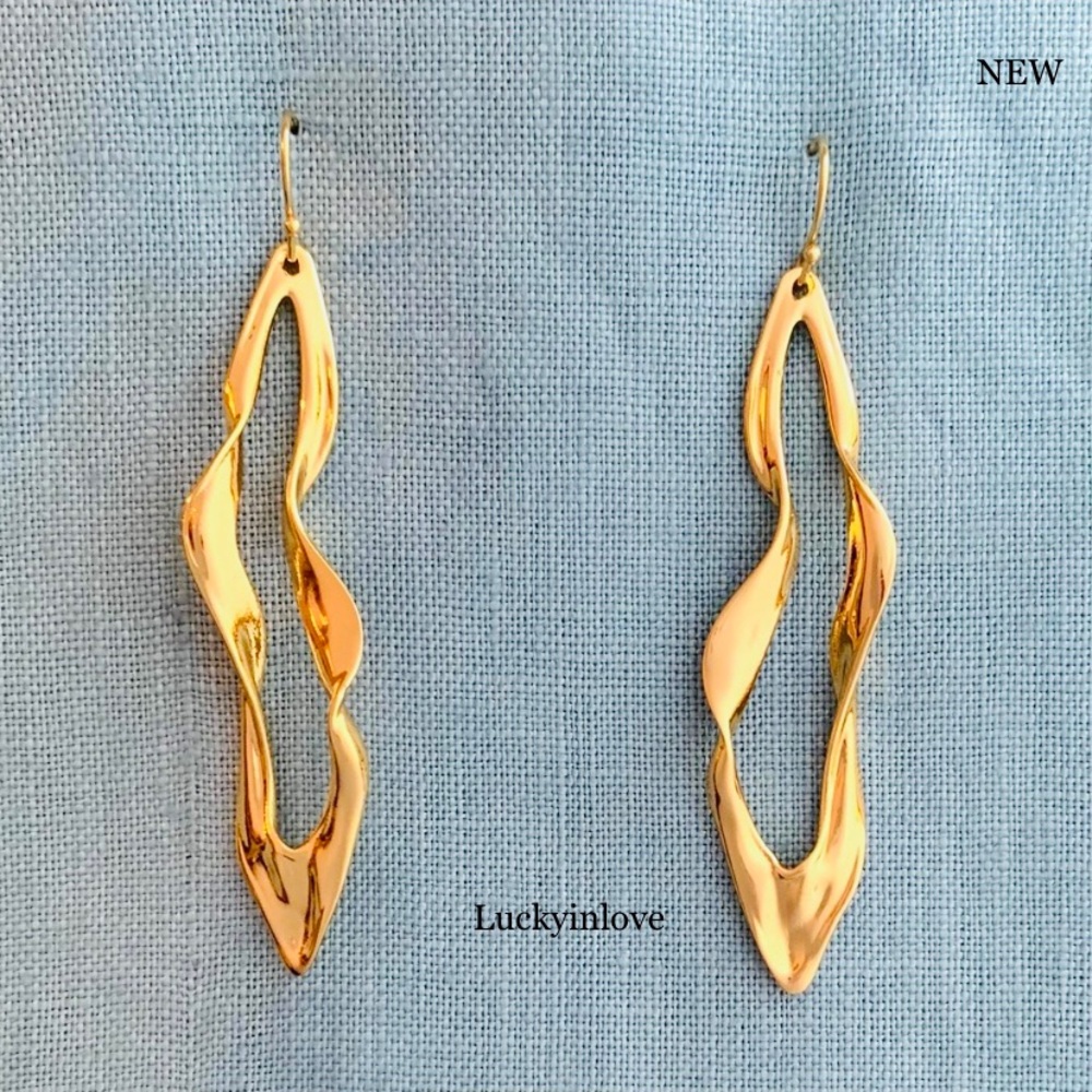 Alexis Bittar Gold Light Sculpted Linear Svelte Crumpled Hoop Wire Earrings - Picture 1 of 15